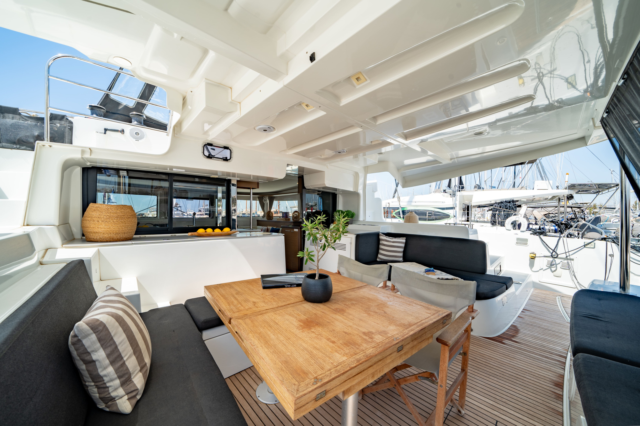 Lagoon 46 — photo 20