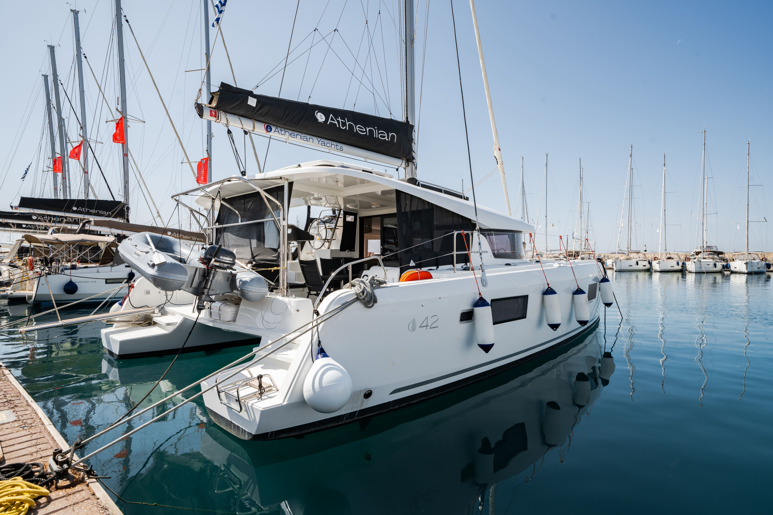 Lagoon 42 (4 Dbl / 2 singles 12) — photo 15