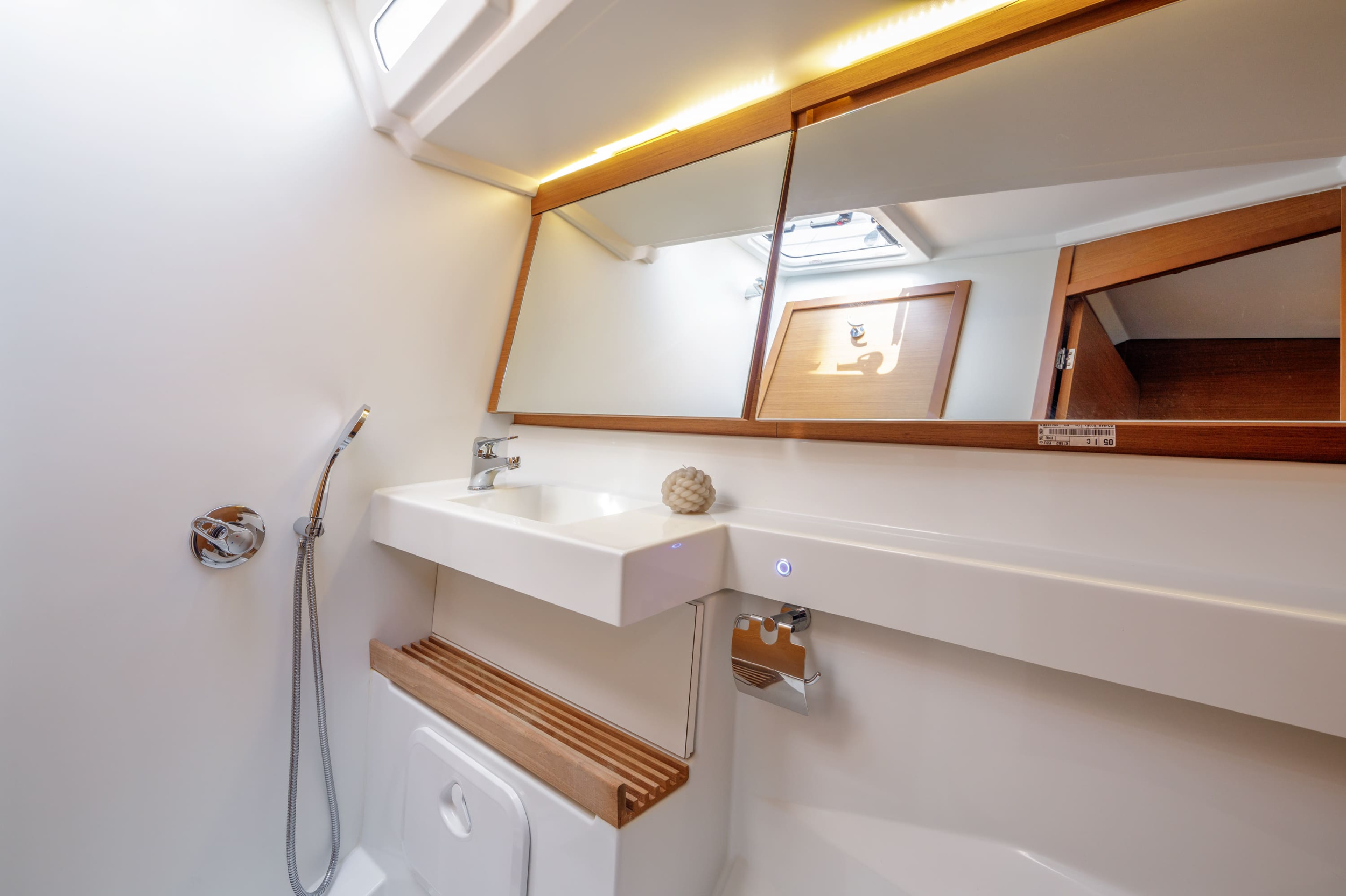 Sun Odyssey 440 — photo 10