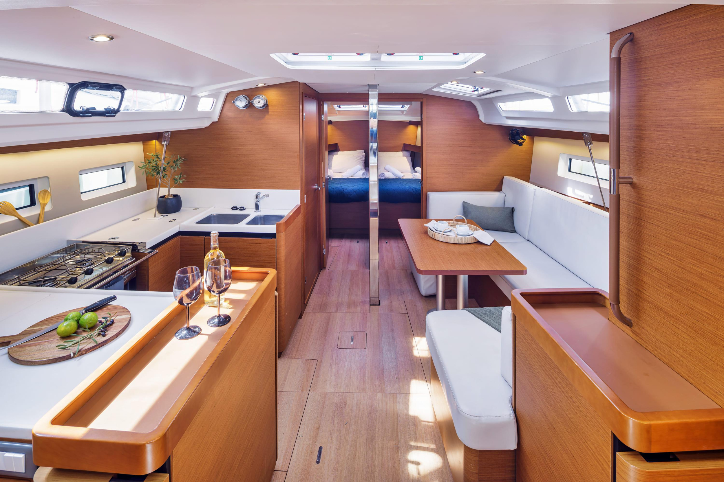 Sun Odyssey 440 — photo 9