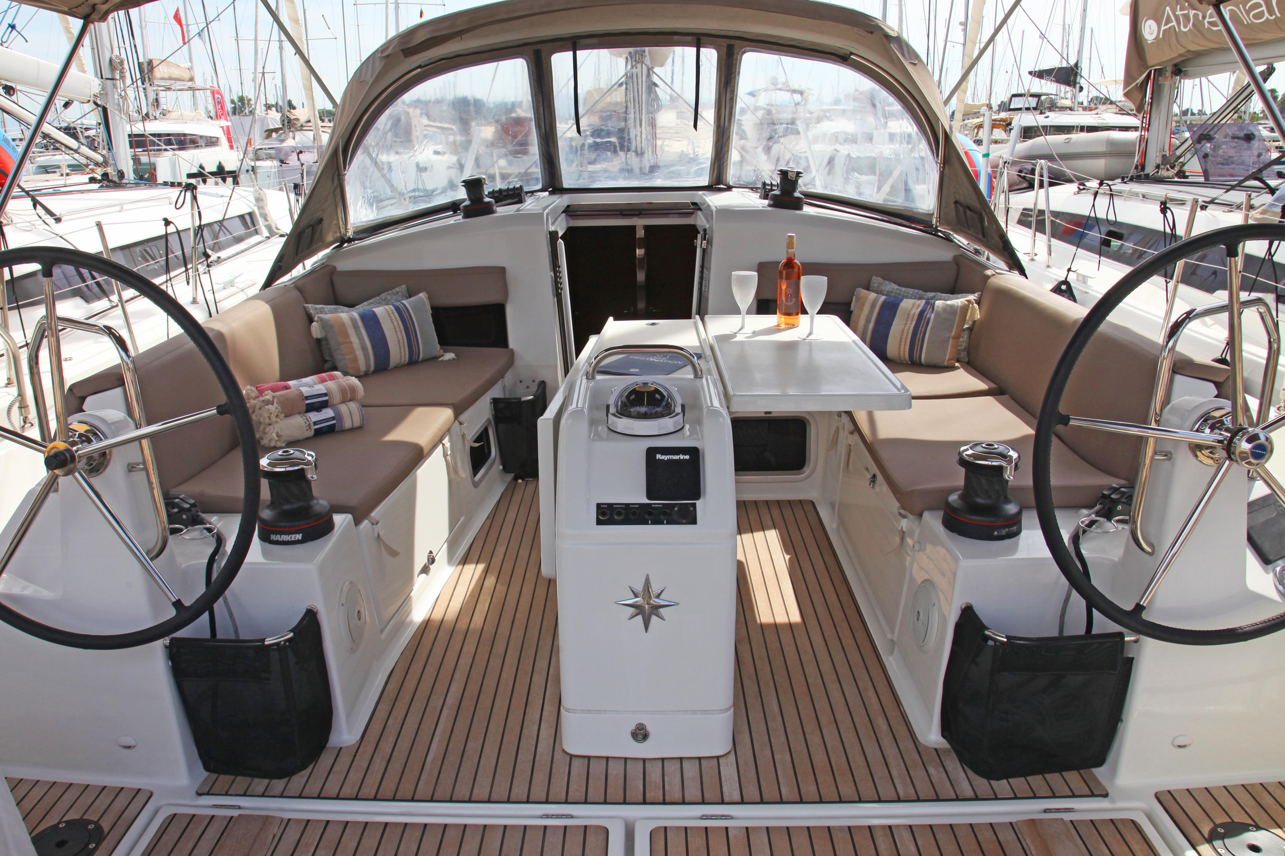 Sun Odyssey 440 — photo 4