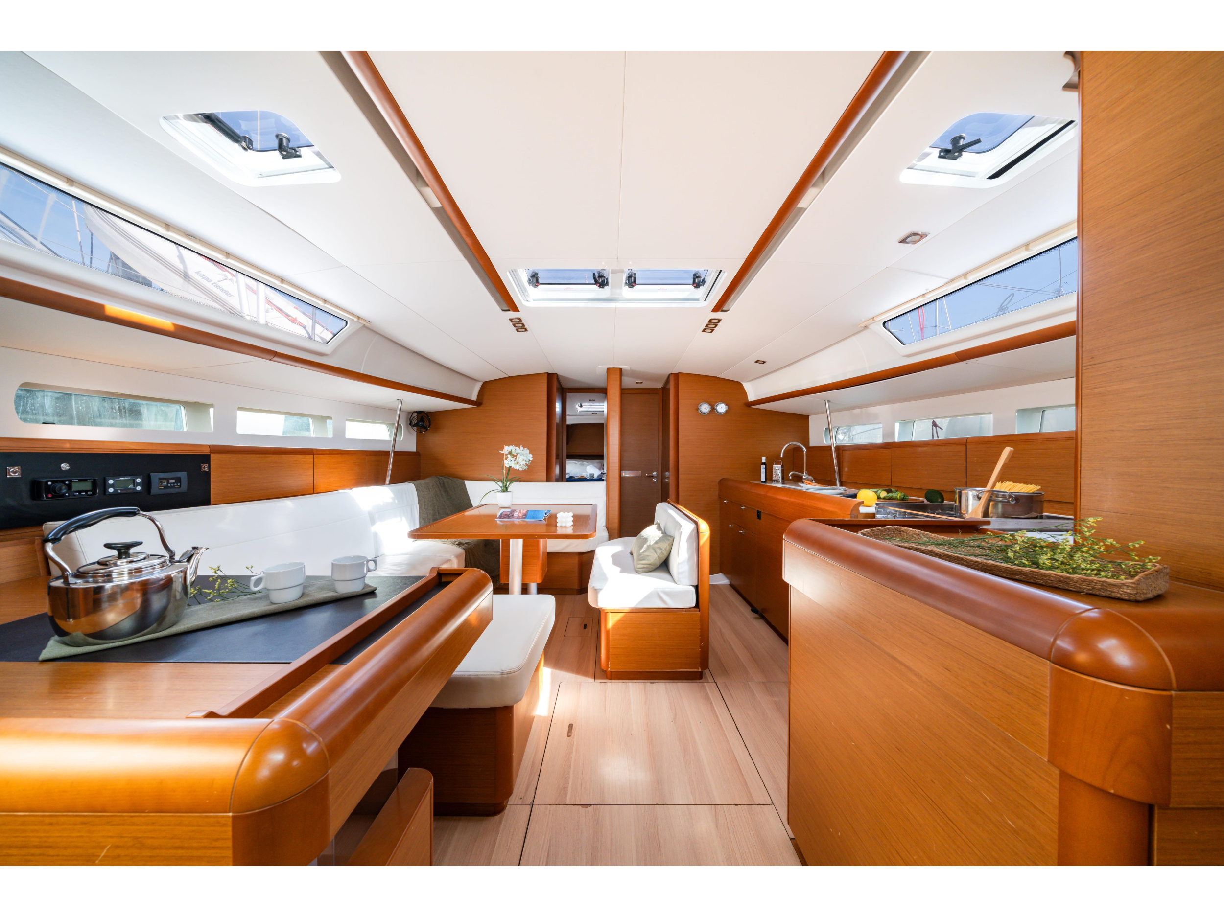 Sun Odyssey 519 - 5 cabs — photo 11