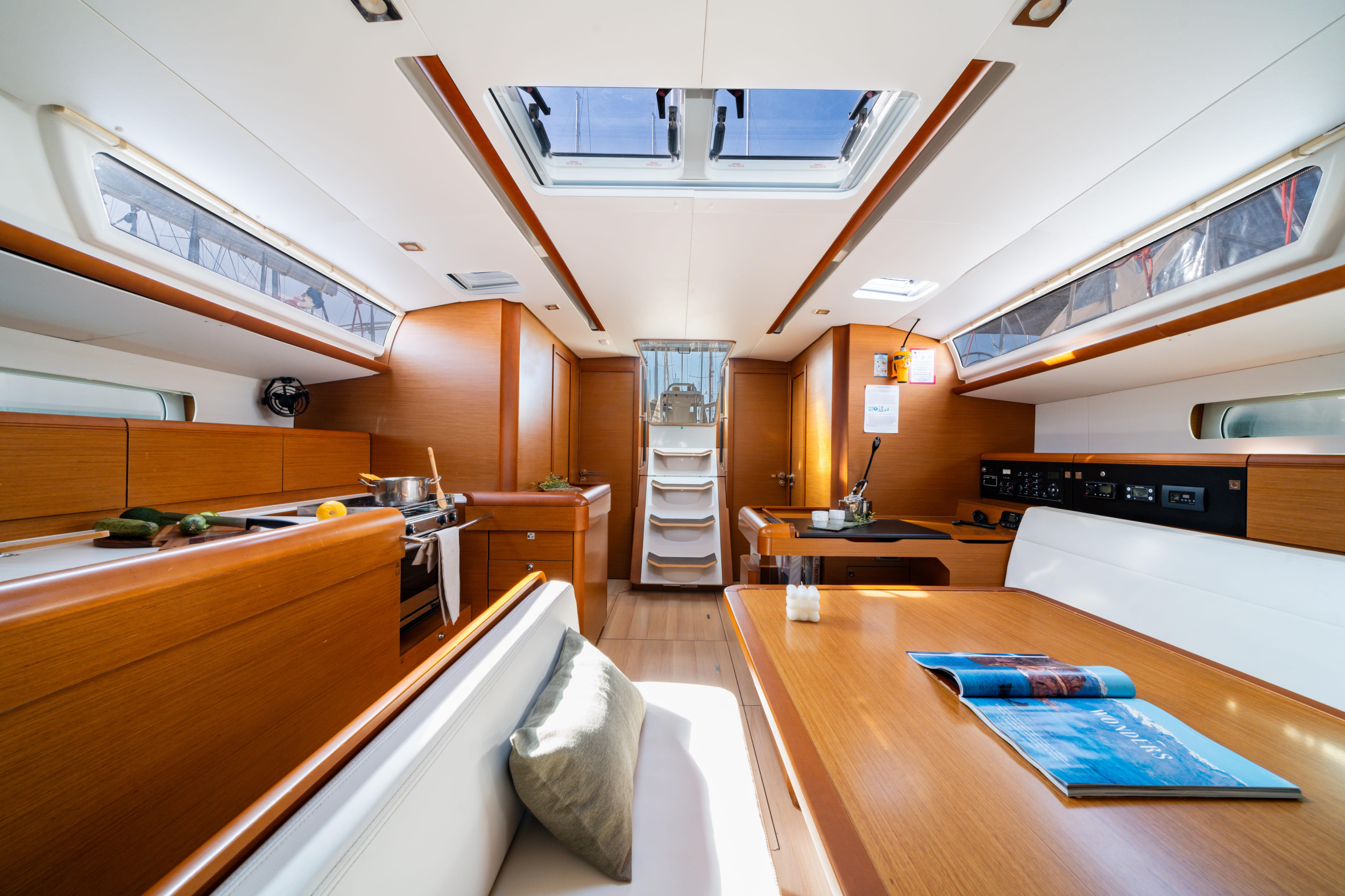 Sun Odyssey 519 - 5 cabs — photo 10