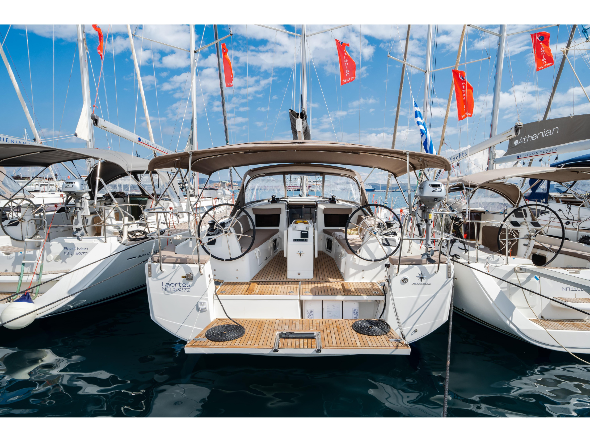 Sun Odyssey 410 — photo 1