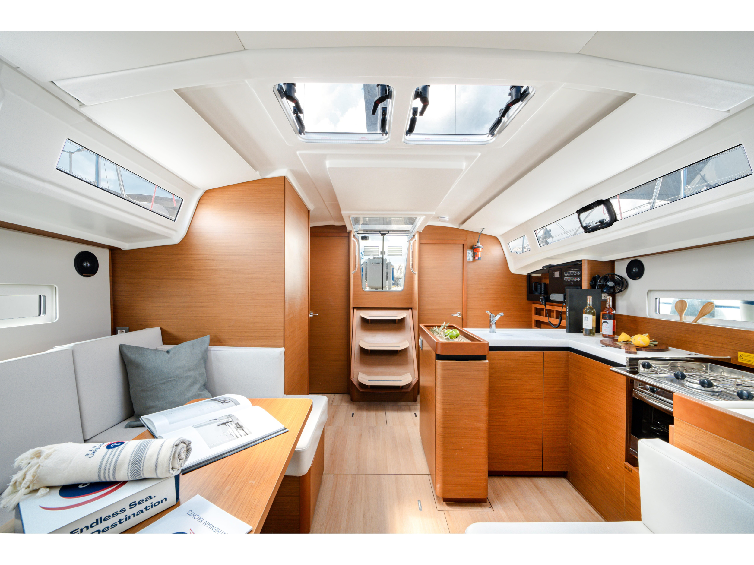 Sun Odyssey 410 — photo 3