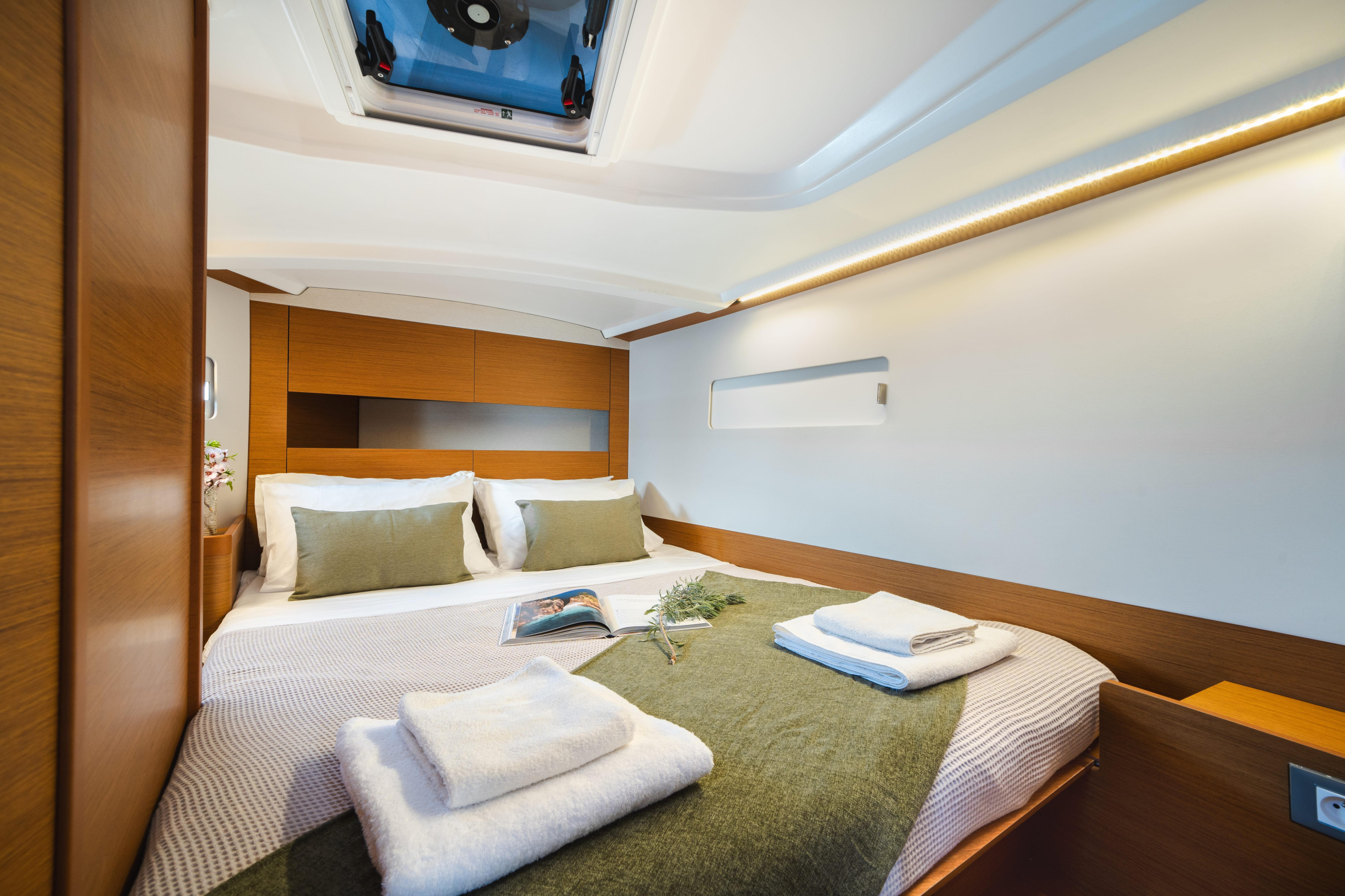 Sun Odyssey 410 — photo 7