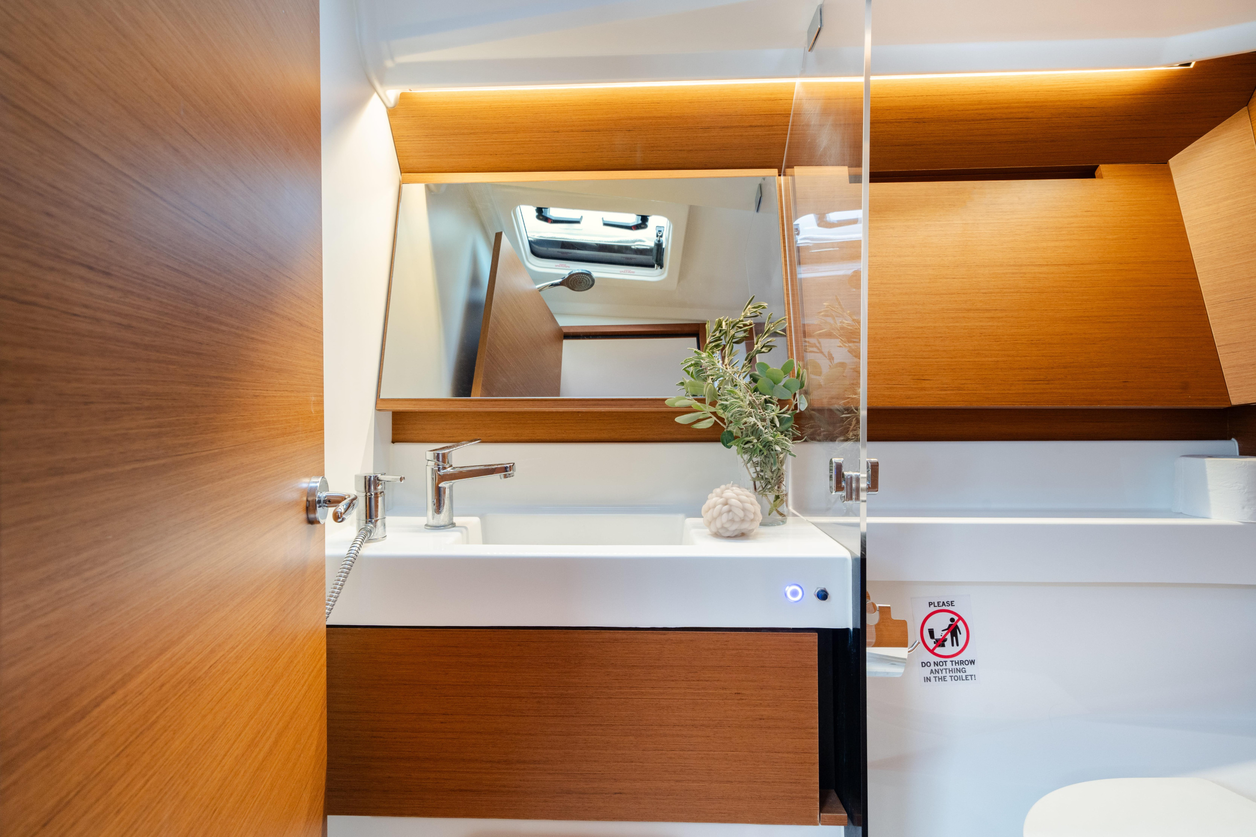 Sun Odyssey 410 — photo 4