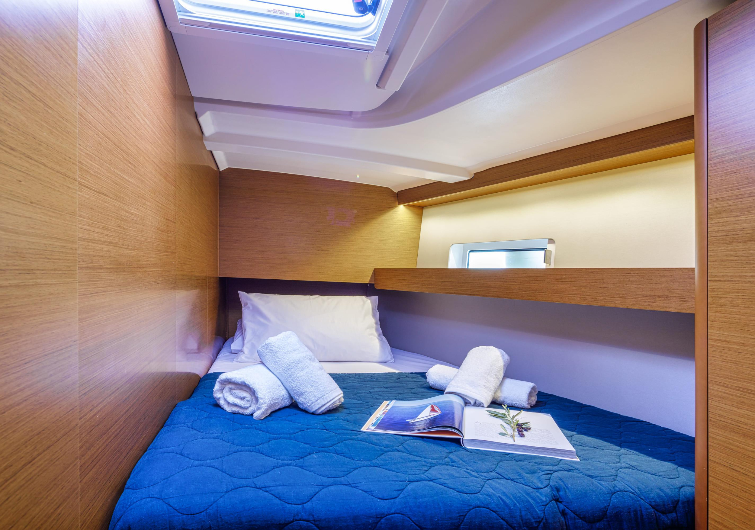Sun Odyssey 490 4 cabins — photo 9