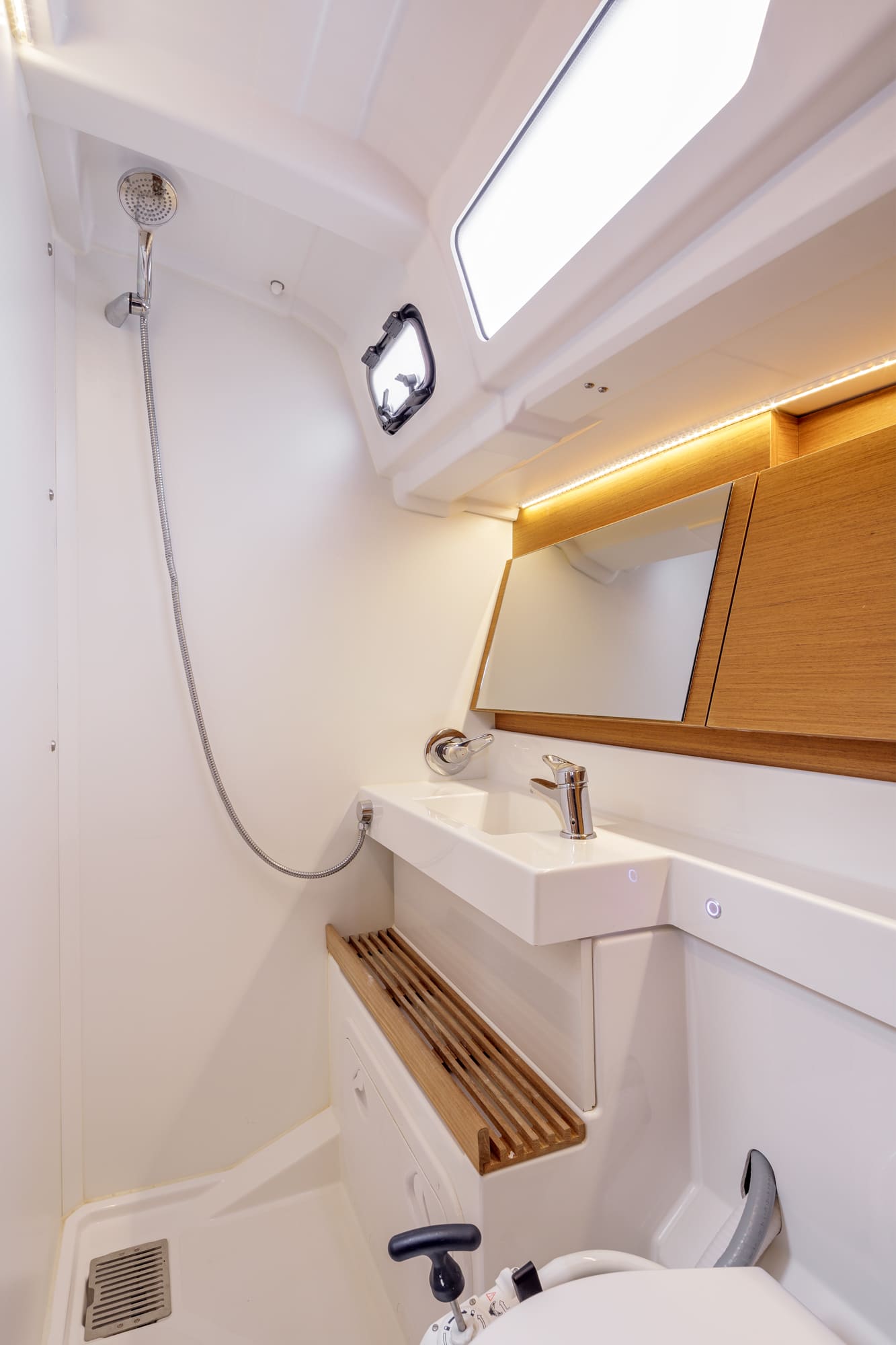 Sun Odyssey 490 4 cabins — photo 11
