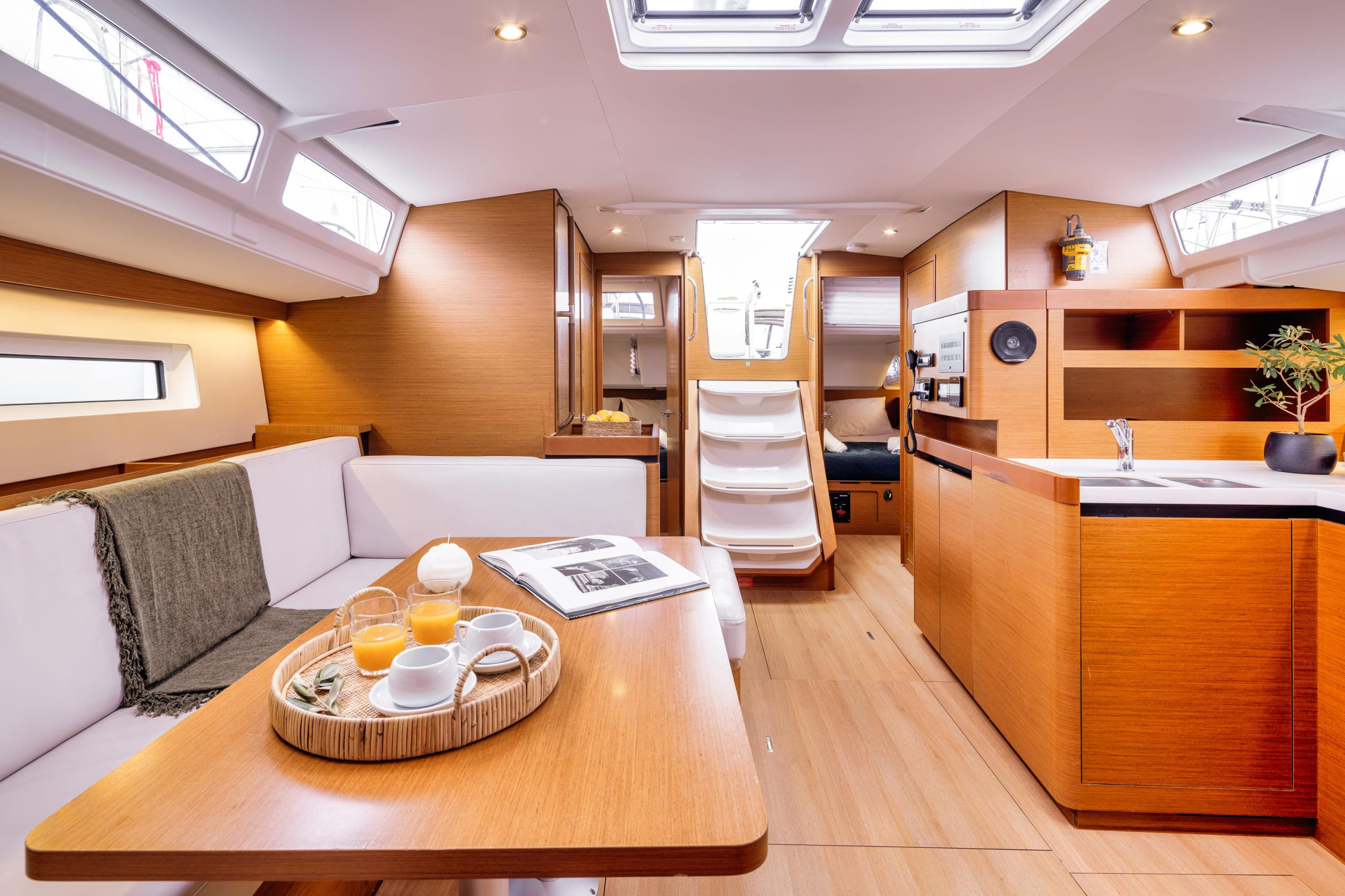 Sun Odyssey 490 4 cabins — photo 8