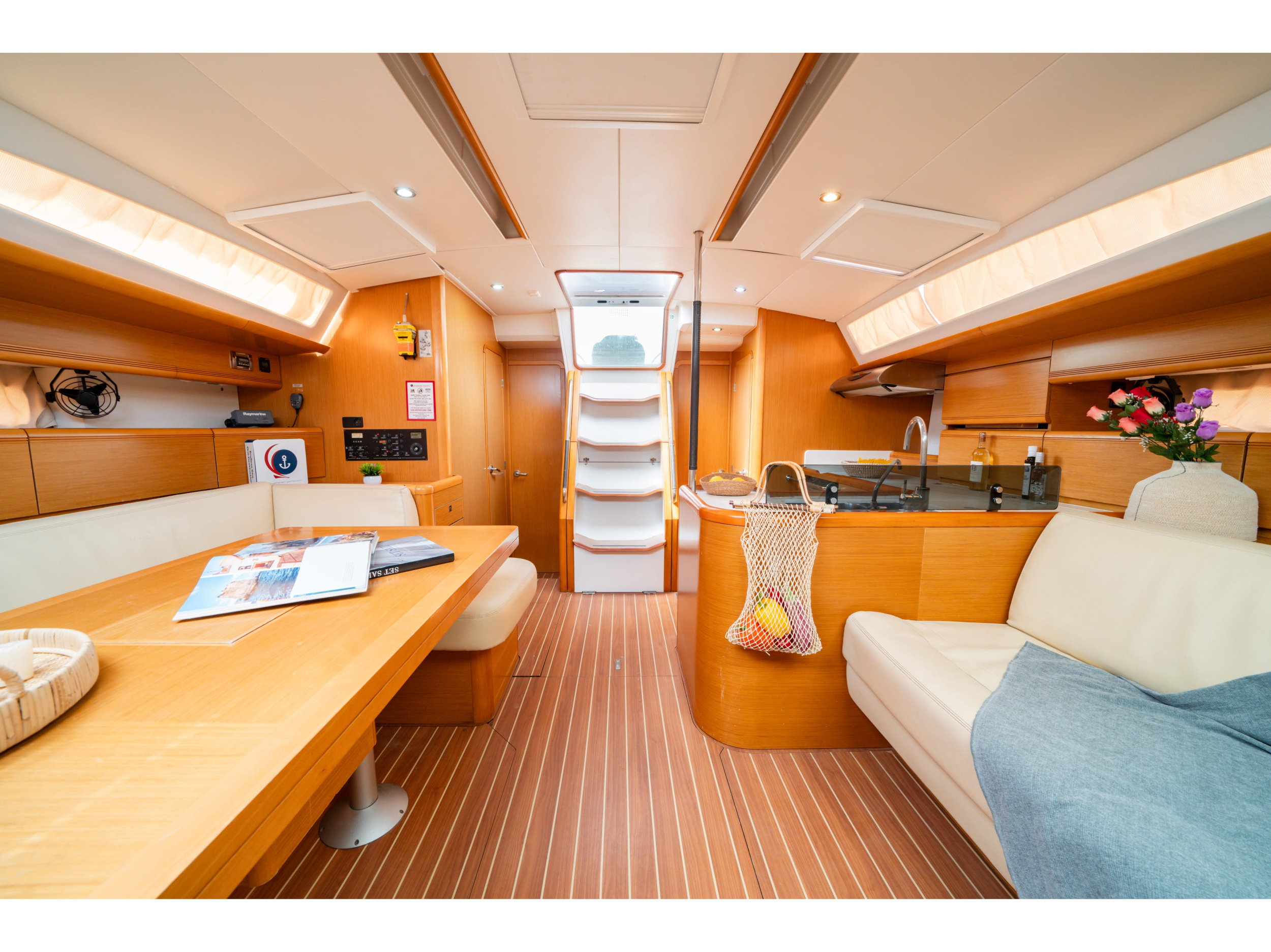 Jeanneau 53 (6 cab) — photo 8
