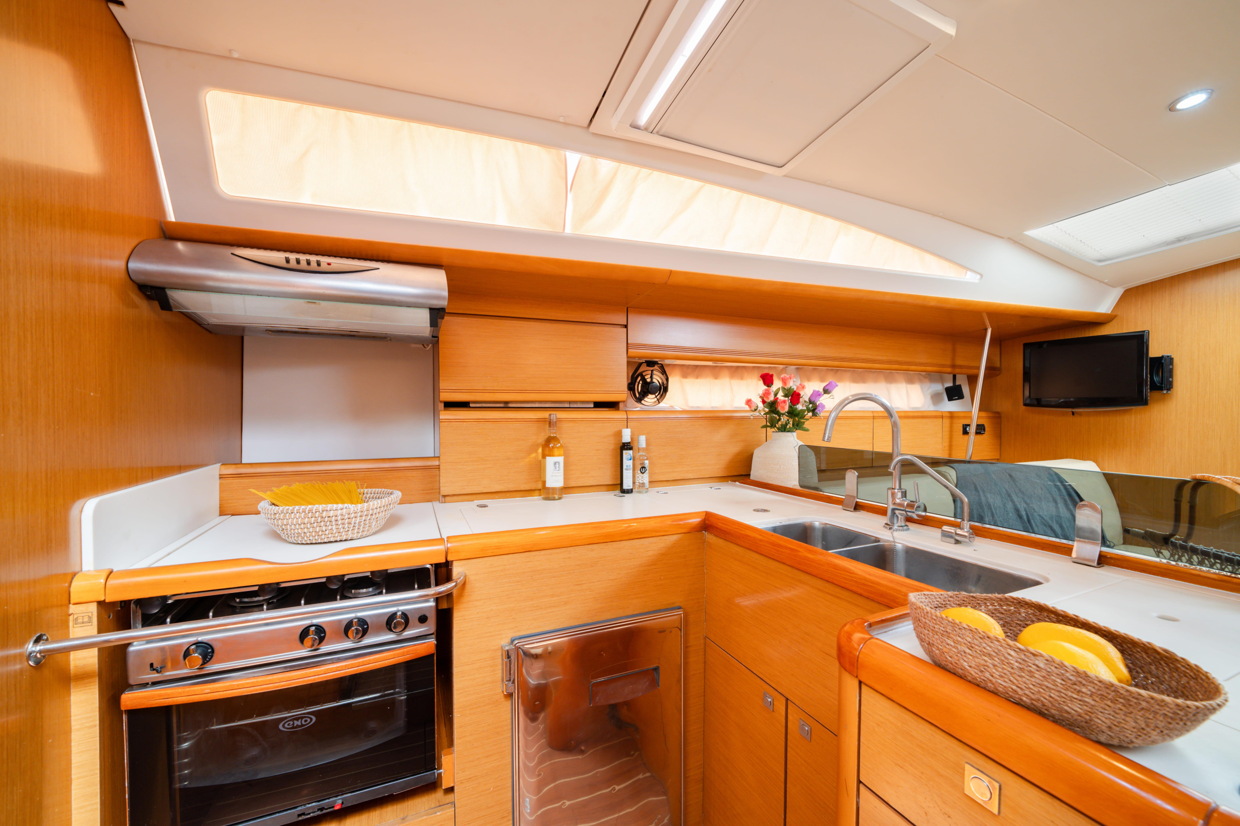 Jeanneau 53 (6 cab) — photo 3