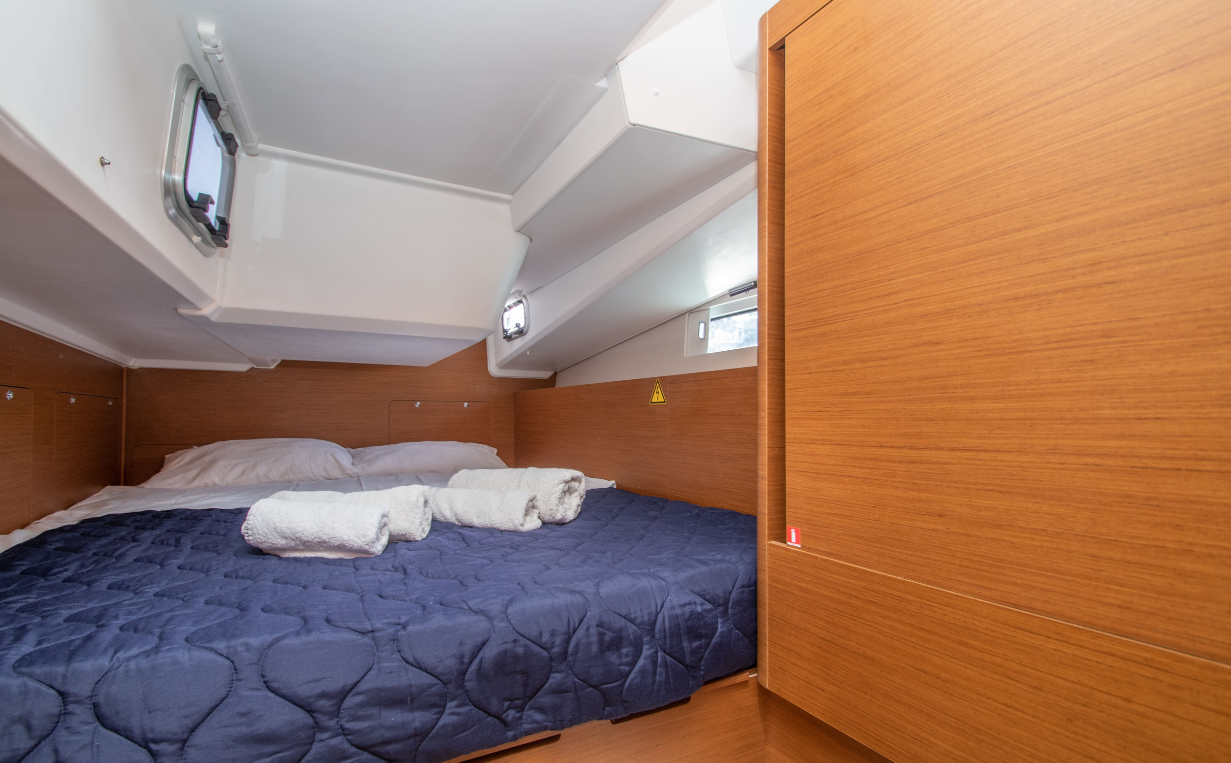 Sun Odyssey 490 4 cabins — photo 16