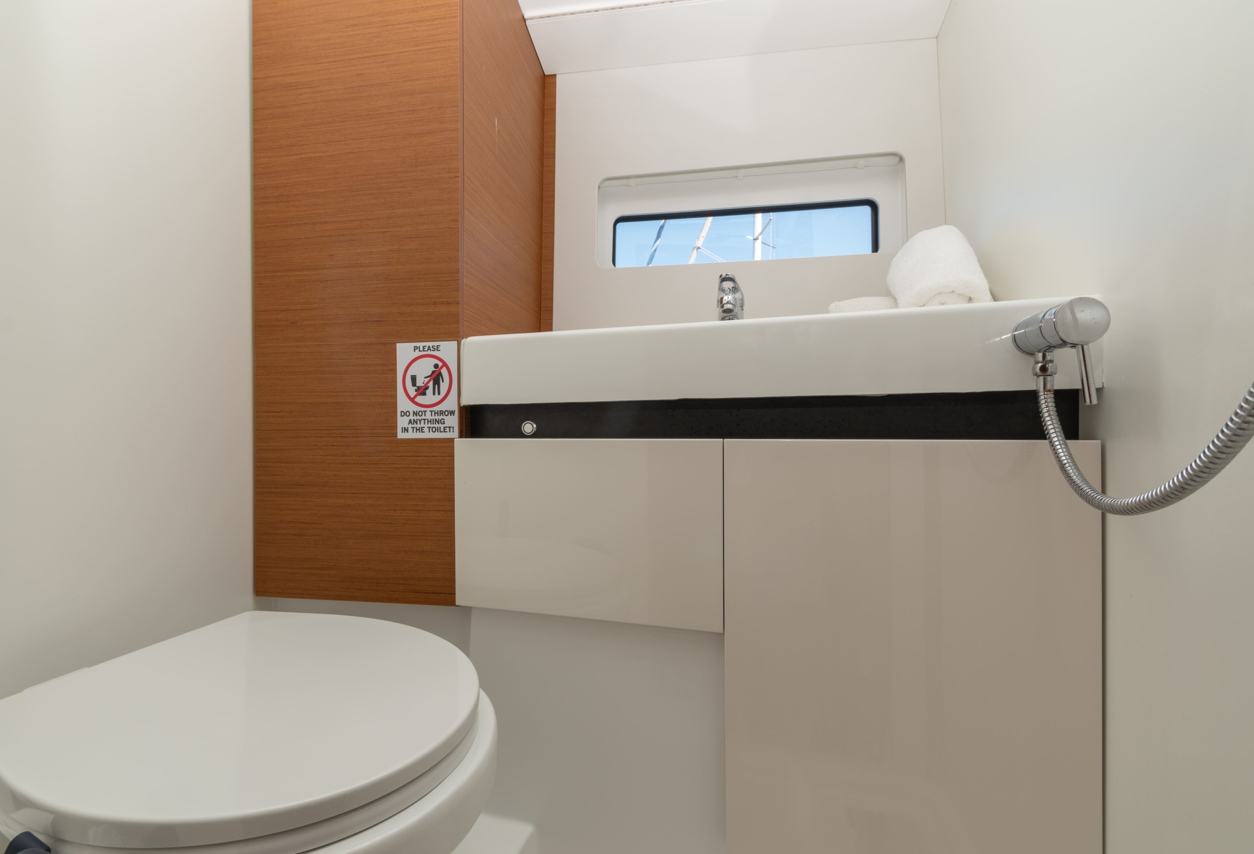Sun Odyssey 490 4 cabins — photo 15