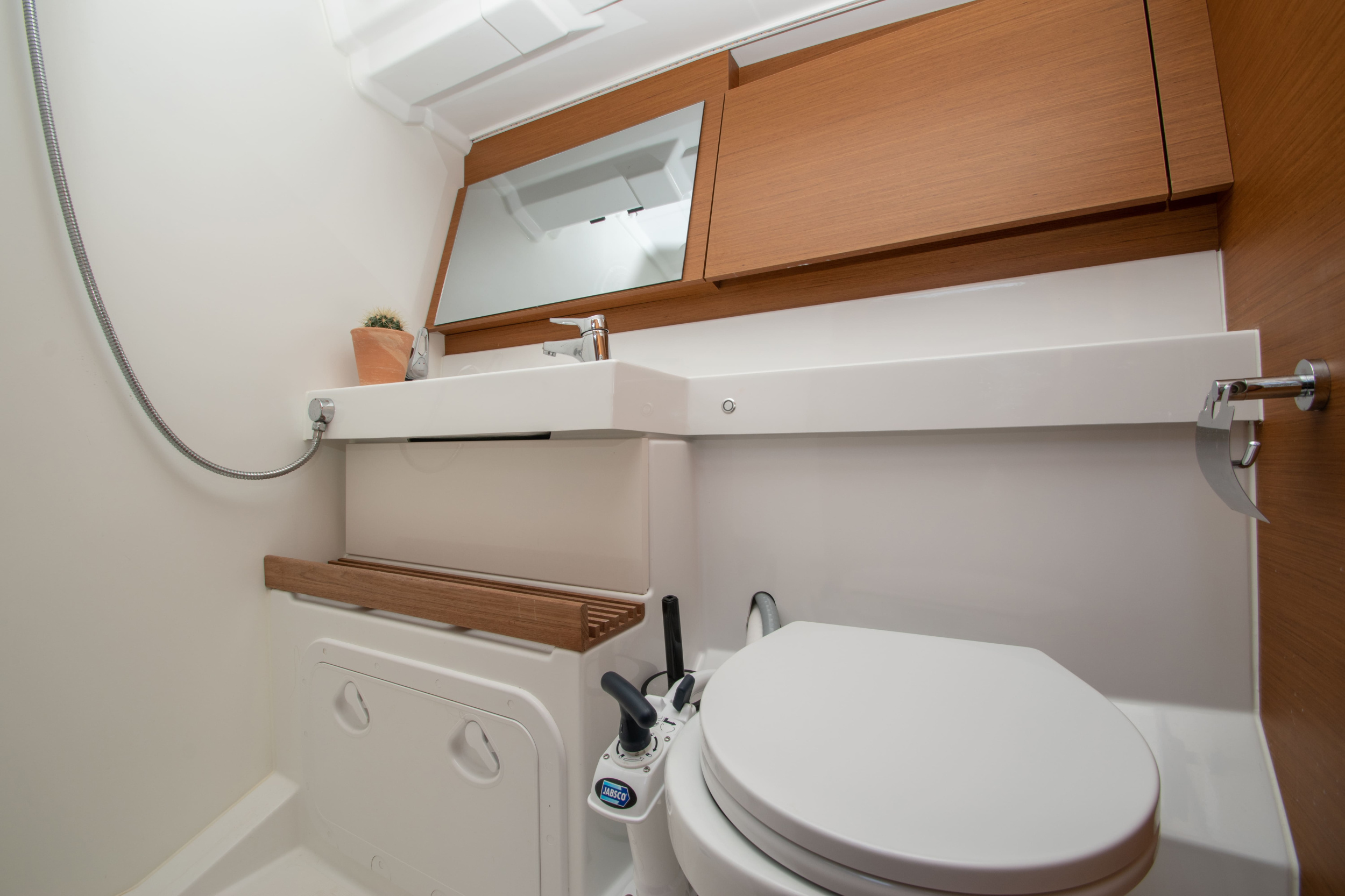 Sun Odyssey 490 4 cabins — photo 34