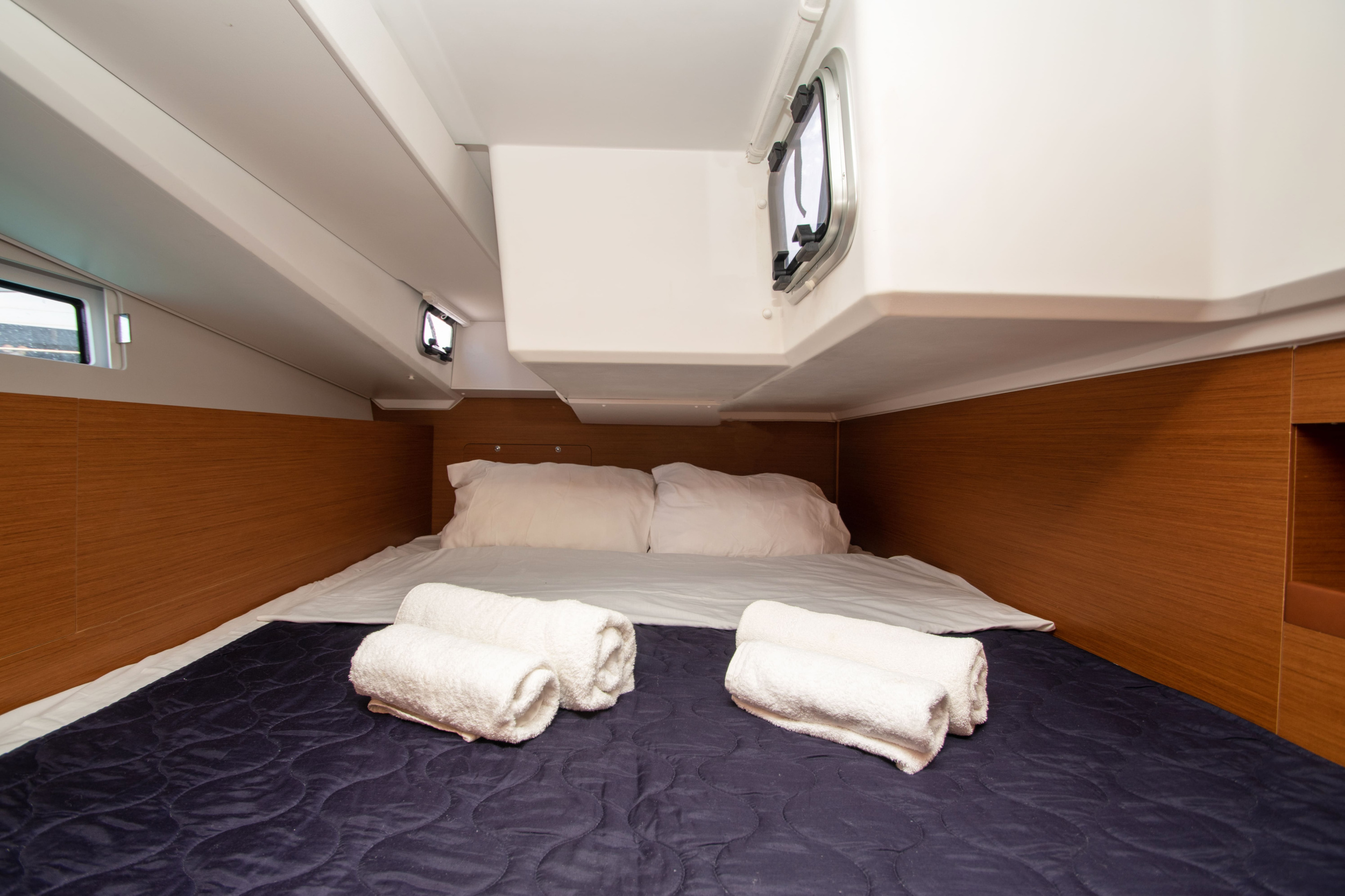 Sun Odyssey 490 4 cabins — photo 14