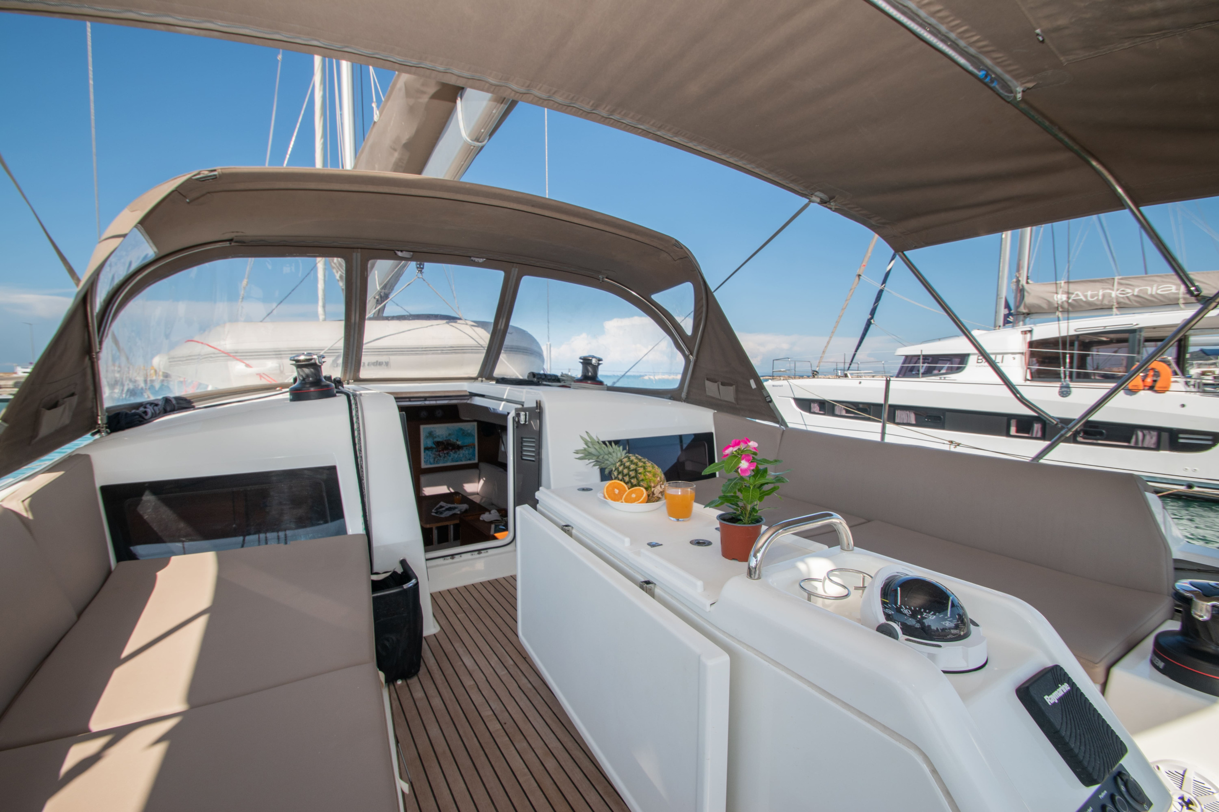 Sun Odyssey 490 4 cabins — photo 7