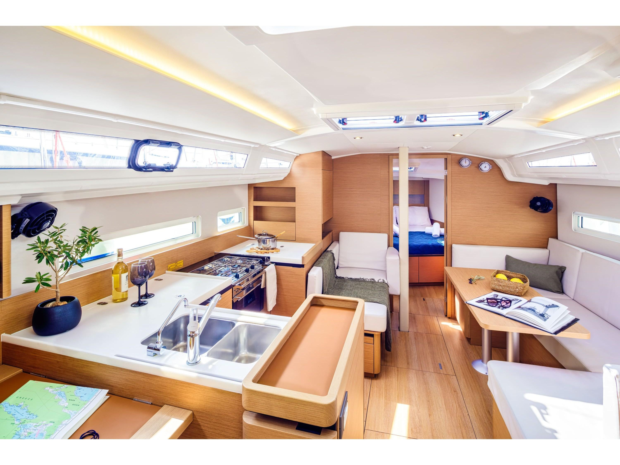 Sun Odyssey 410 — photo 16