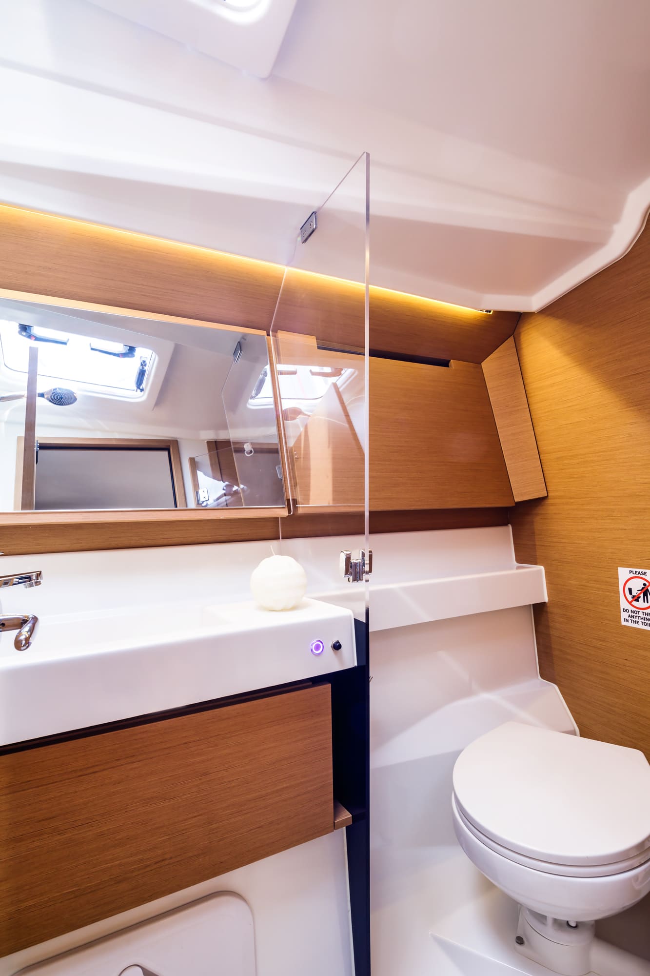 Sun Odyssey 410 — photo 4