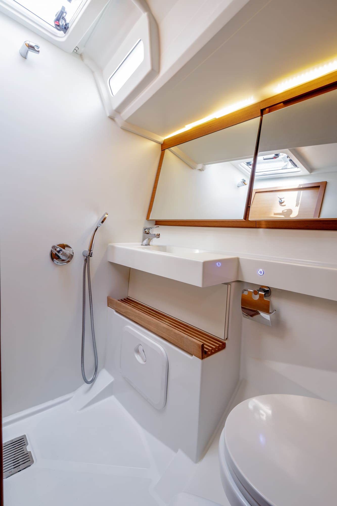 Sun Odyssey 440 — photo 8