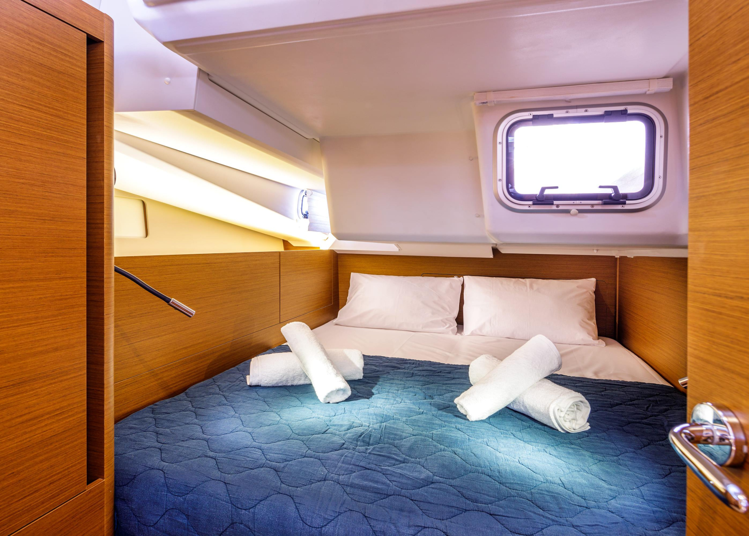 Sun Odyssey 440 — photo 6