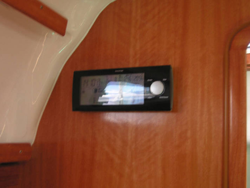 Bavaria 37 Cruiser — photo 3