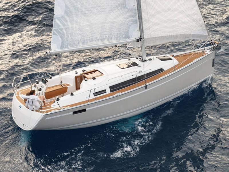 Bavaria Cruiser 33 — photo 4