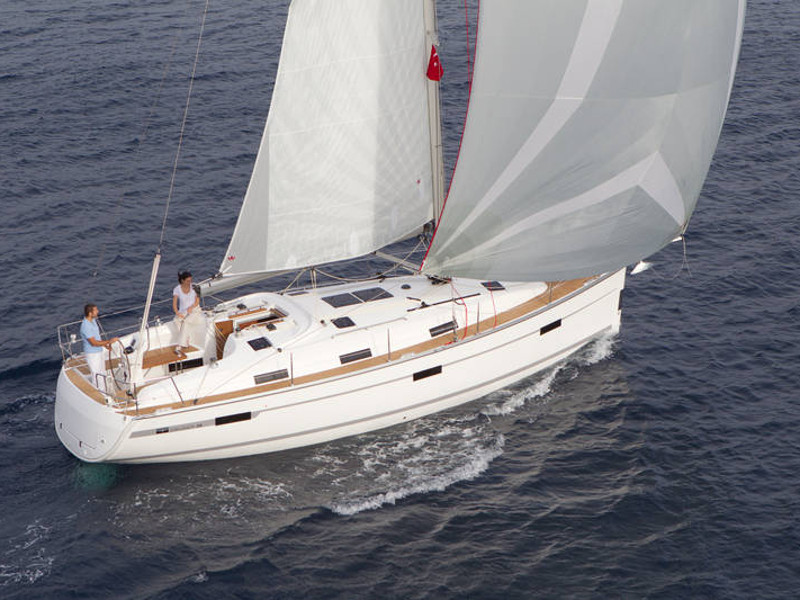 Bavaria Cruiser 36 — photo 9