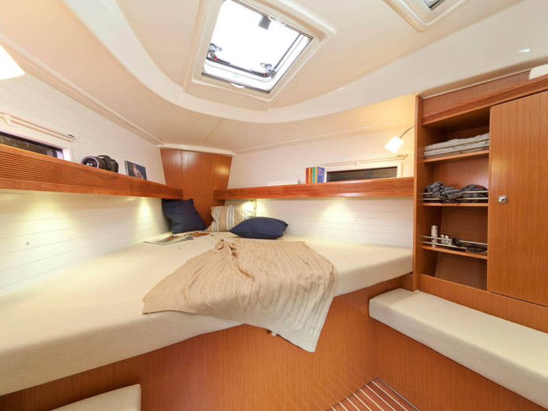 Bavaria Cruiser 36 — photo 8