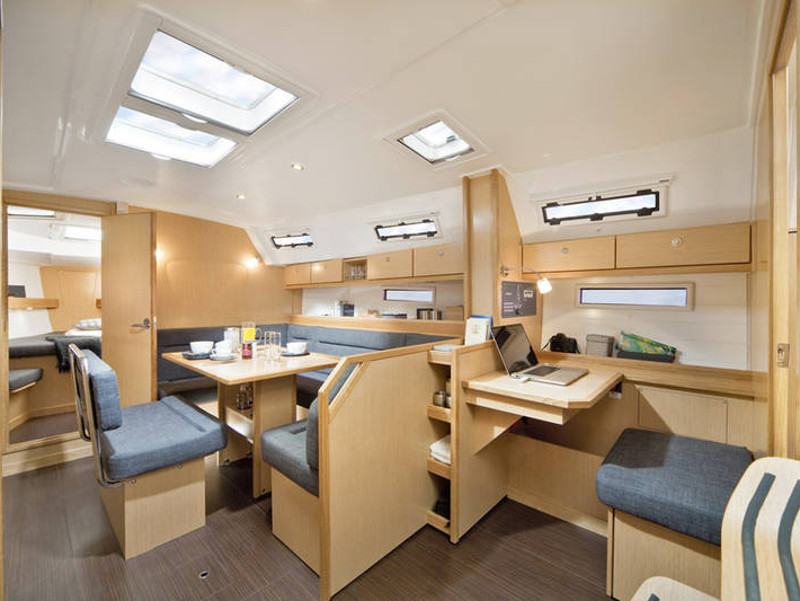 Bavaria Cruiser 40 — photo 10