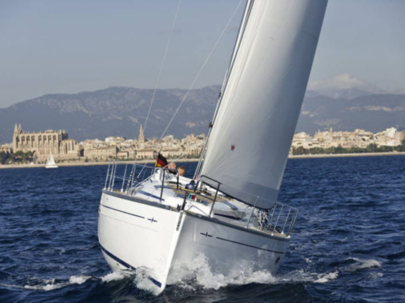 Bavaria 38 Cruiser — photo 10