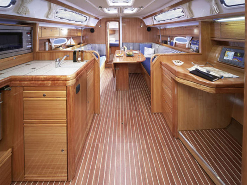 Bavaria 38 Cruiser — photo 7