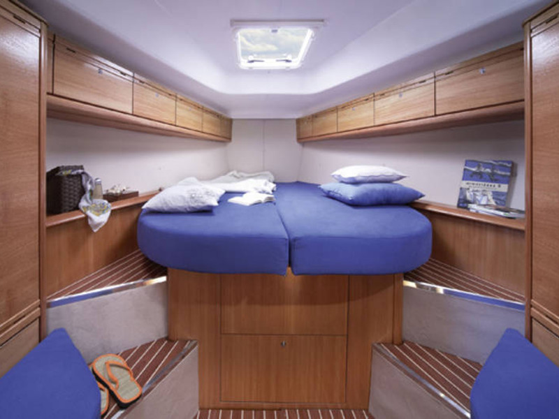 Bavaria 38 Cruiser — photo 3