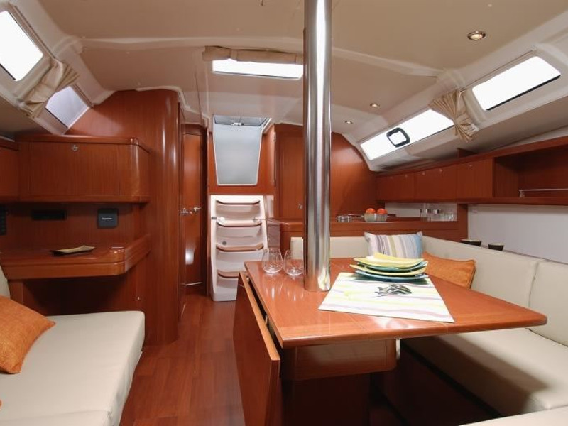Oceanis 37 — photo 3