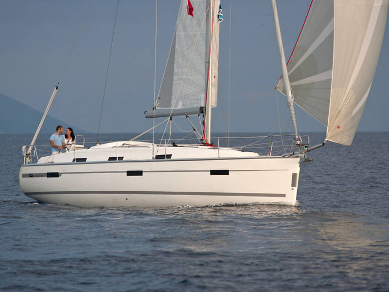 Bavaria Cruiser 37 — photo 6
