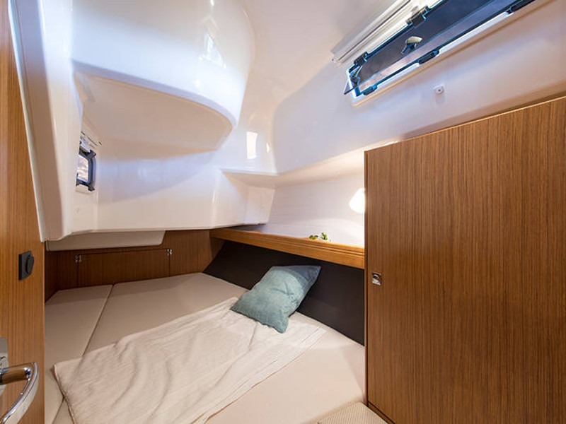 Bavaria Cruiser 37 — photo 10