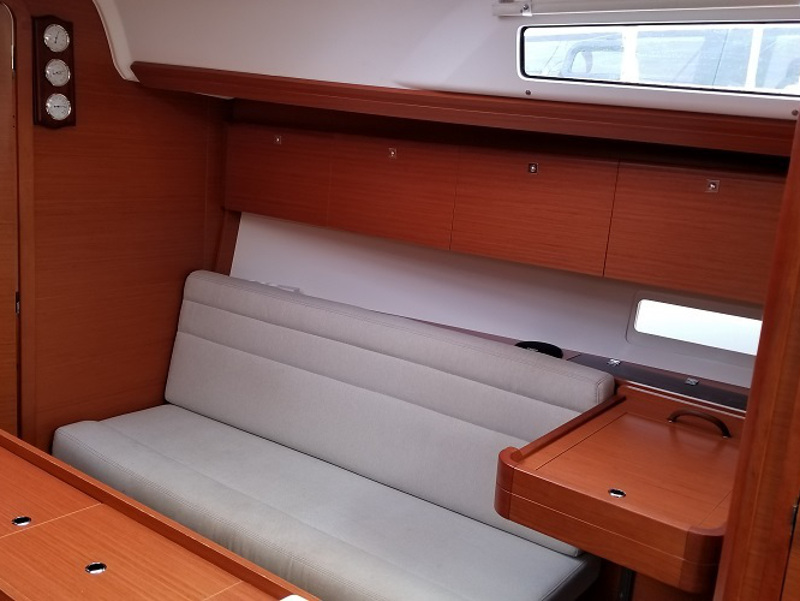 Dufour 350 GL — photo 11