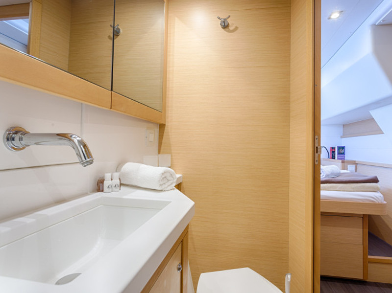 Lagoon 450 F Luxury — photo 11