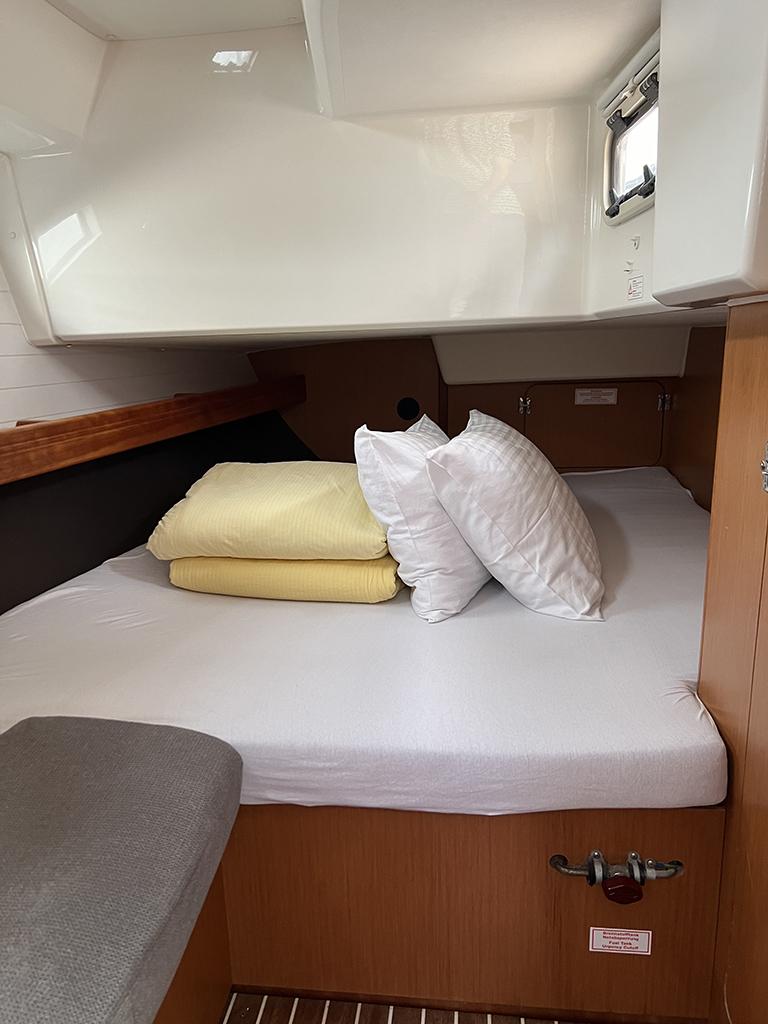 Bavaria Cruiser 41 — photo 39