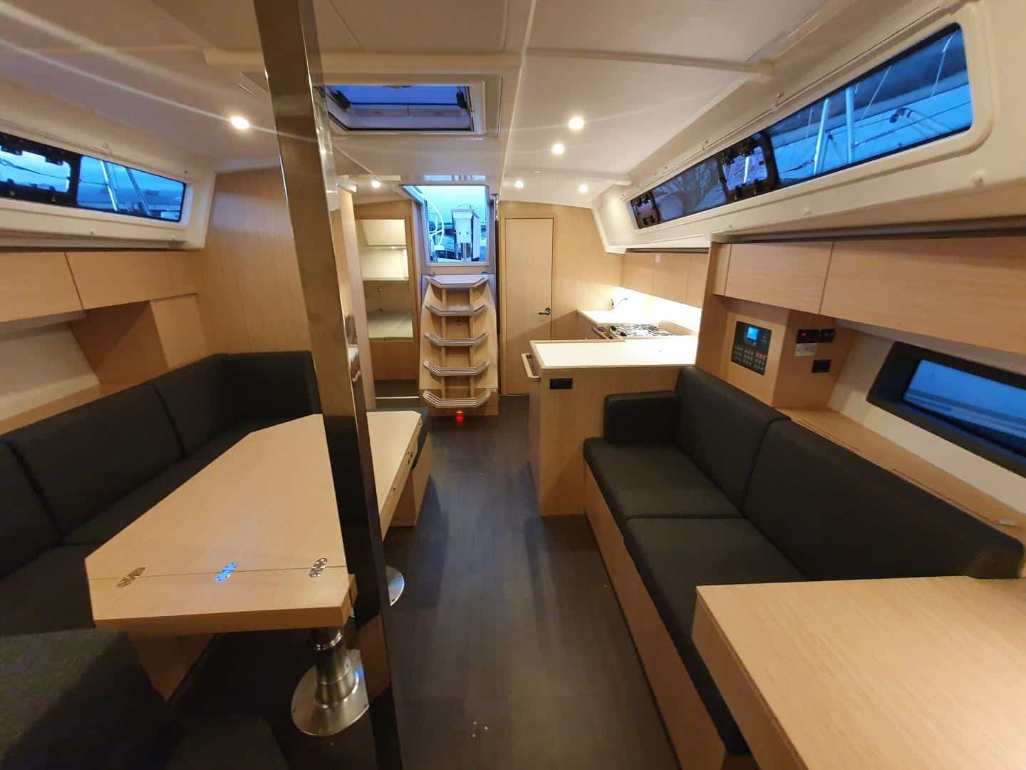 Bavaria C42 — photo 15