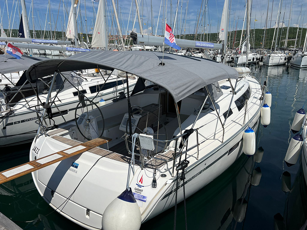 Bavaria Cruiser 41 — photo 31