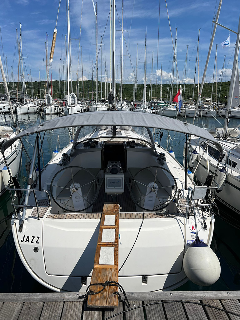 Bavaria Cruiser 41 — photo 23