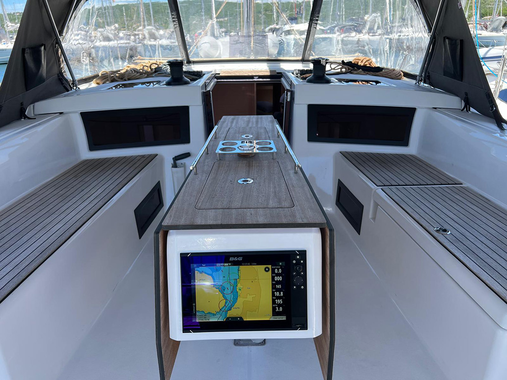 Dufour 470 - 5 cabins — photo 33