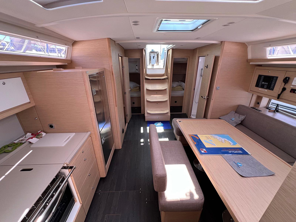 Dufour 470 - 5 cabins — photo 19