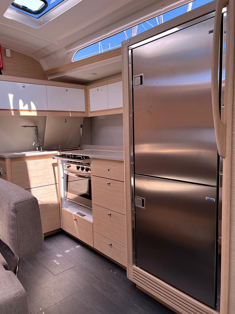 Dufour 470 - 5 cabins — photo 5