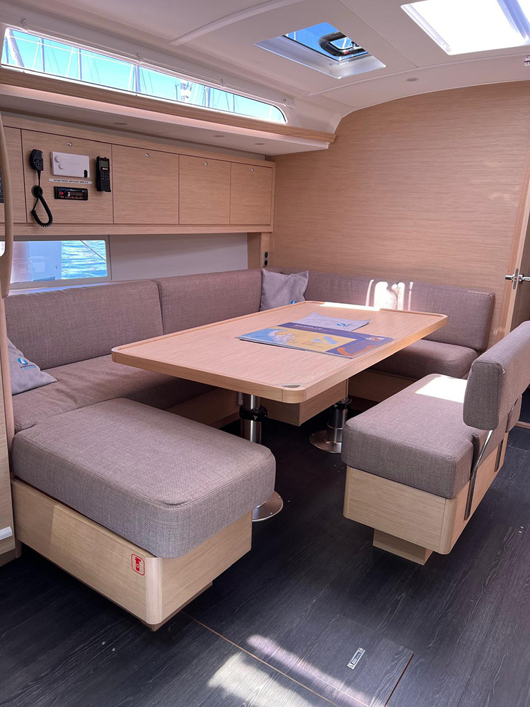 Dufour 470 - 5 cabins — photo 21