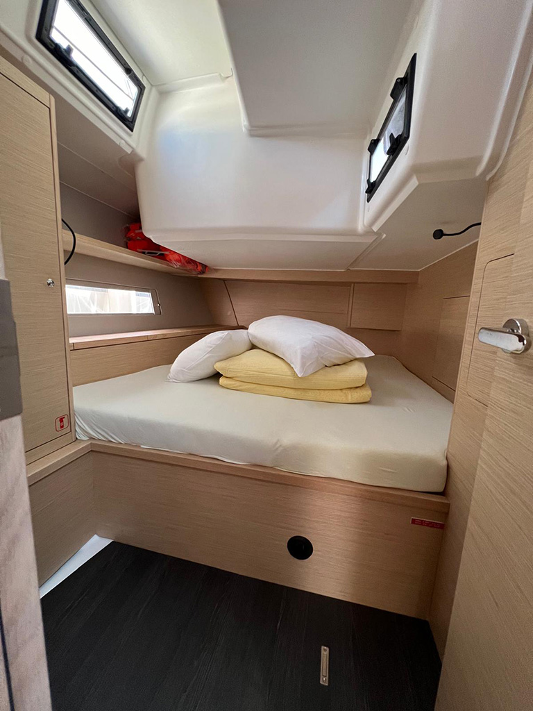 Dufour 470 - 5 cabins — photo 37