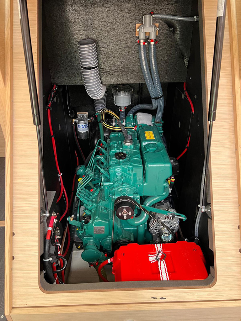 Dufour 470 - 5 cabins — photo 31