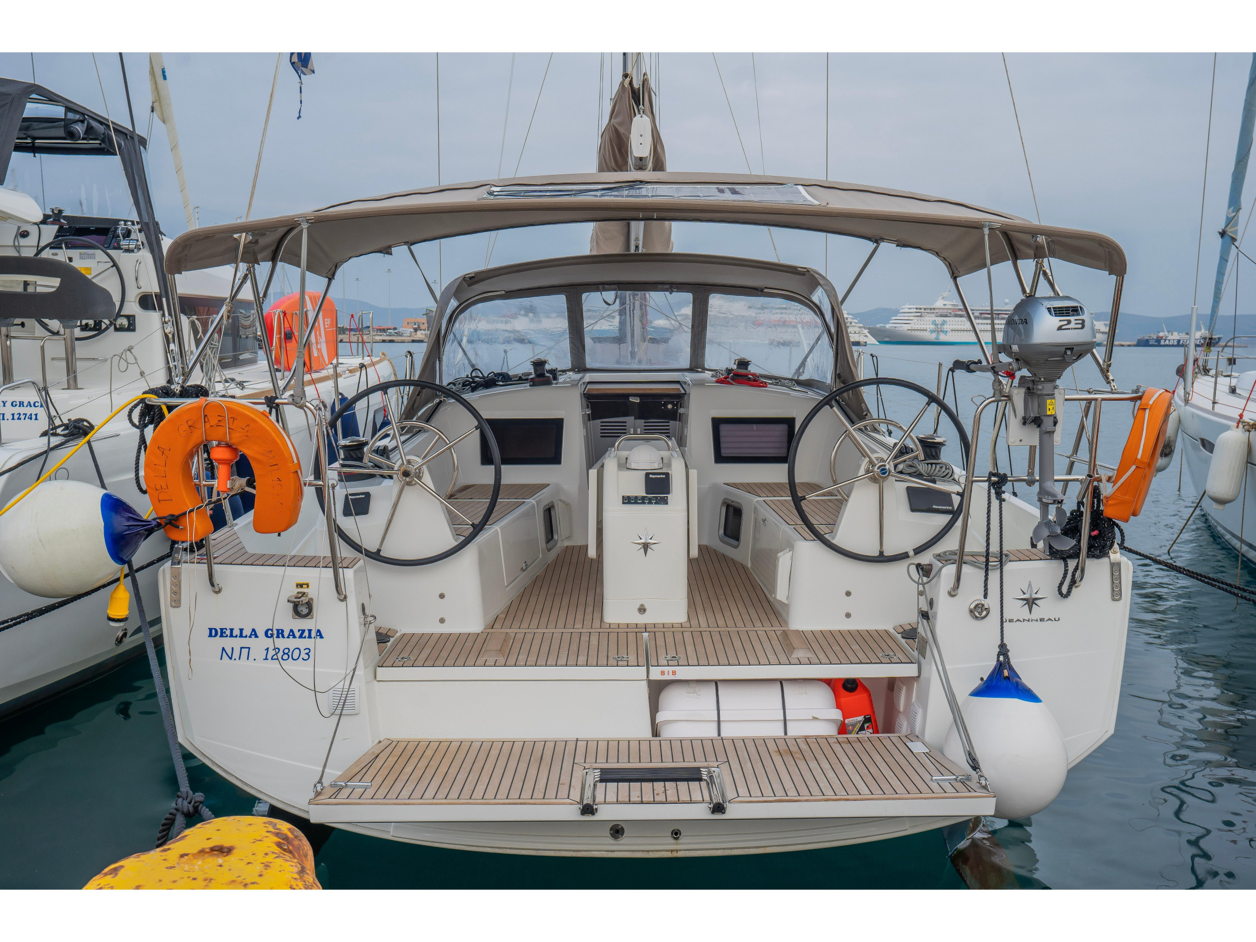 Sun Odyssey 410 — photo 1