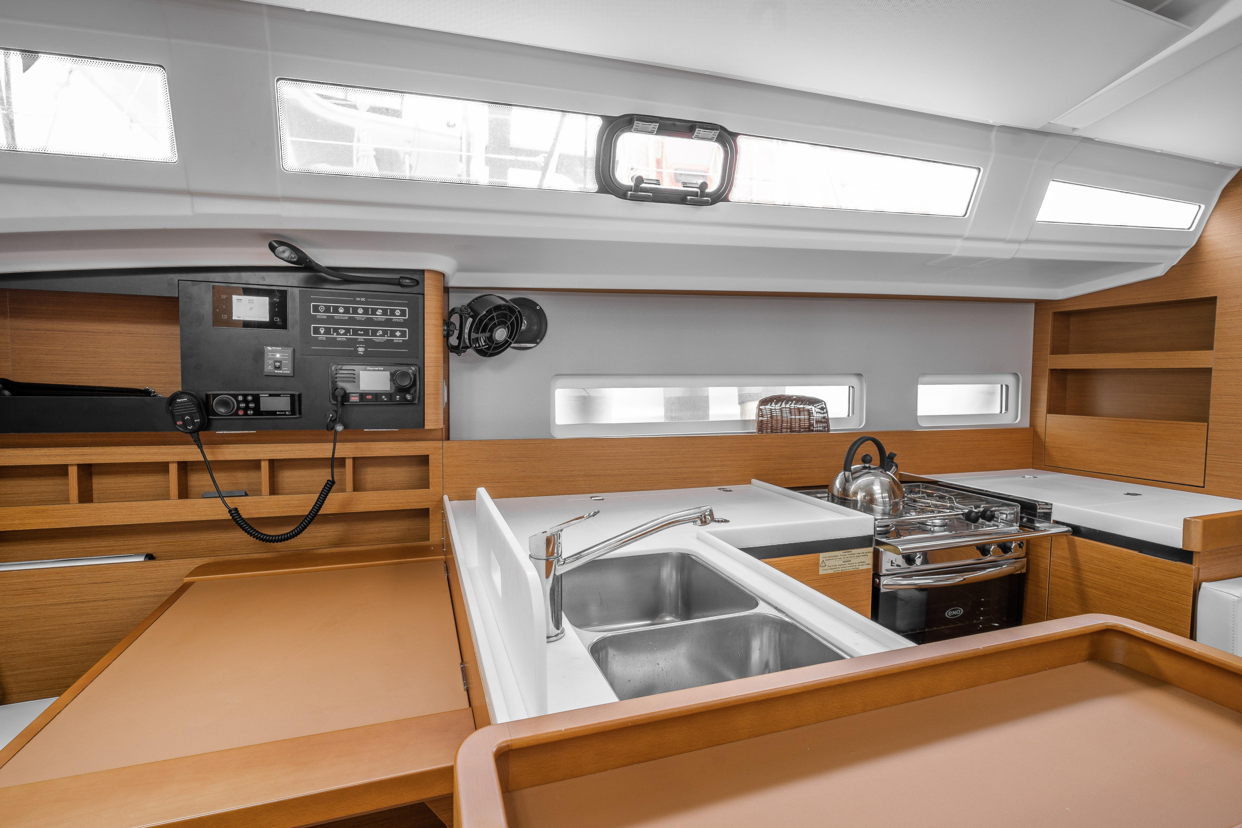 Sun Odyssey 410 — photo 9